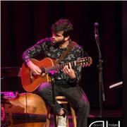 Profesor de guitarra ofrece clases para todas las edades y niveles